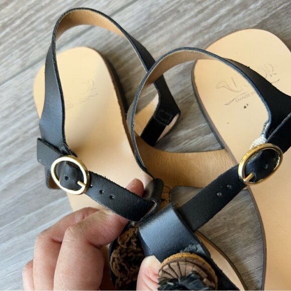 Victor Black Floral Accent Thong Leather Sandal Made in Italy - Picture 9 of 9